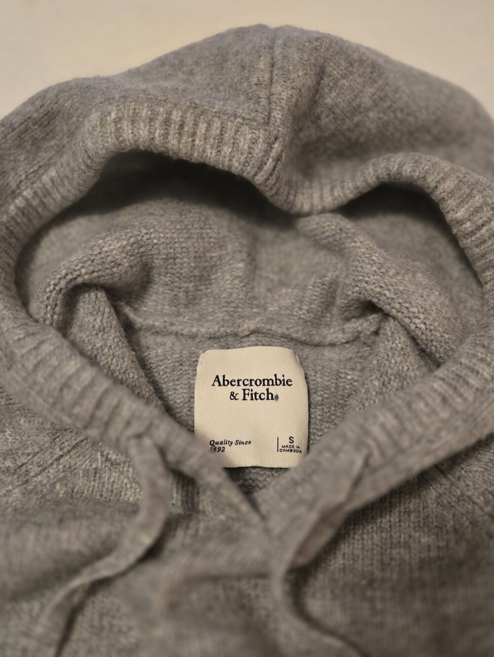 Abercrombie & Fitch Women's Light Gray Knit Hoodie Sweater Small